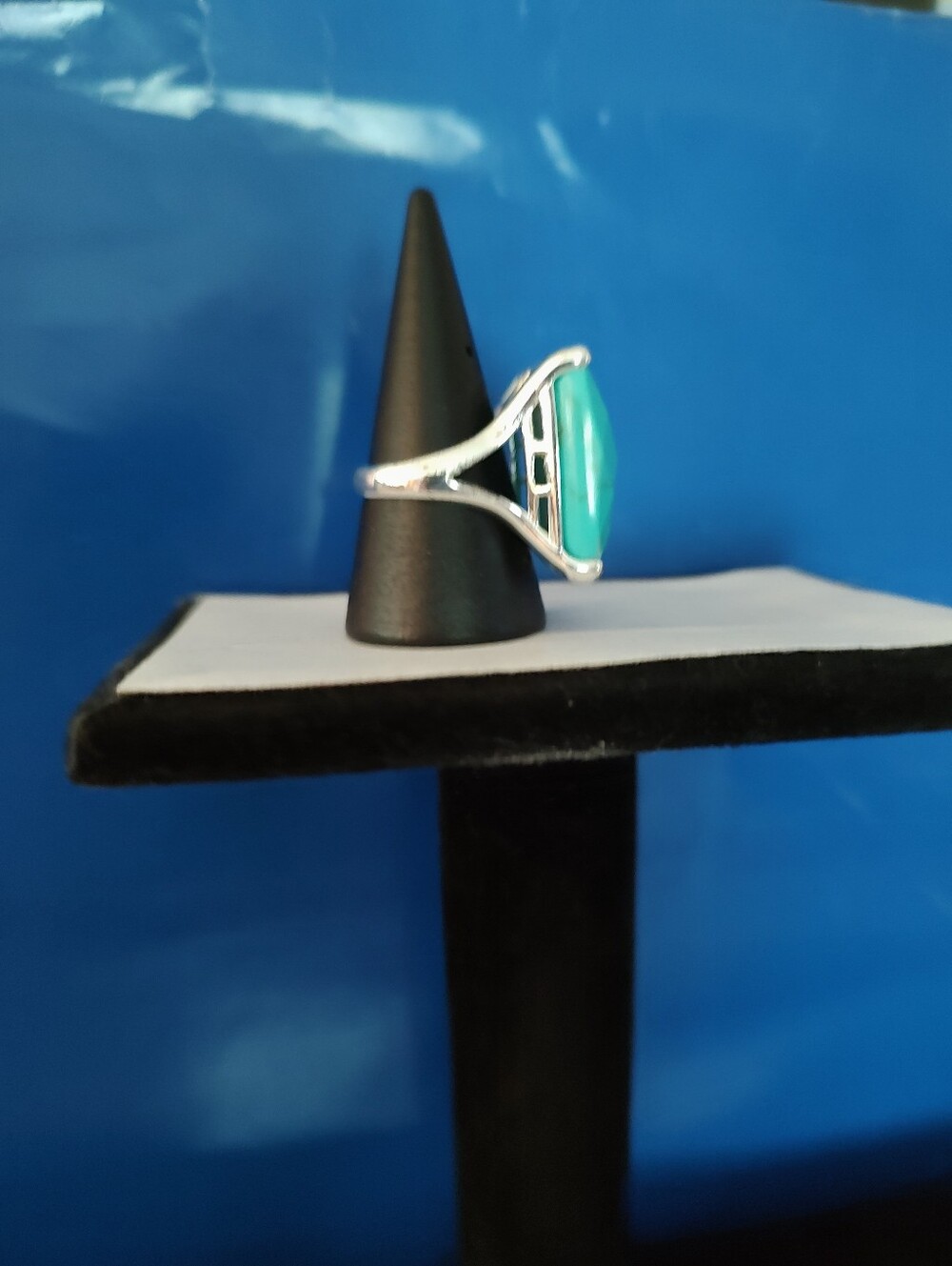 Ladies Ring - Picture 2 of 7